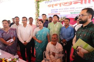 জনগণের দোরগোড়ায় সেবা পৌঁছে দেওয়ার অঙ্গীকার জেলা প্রশাসকের