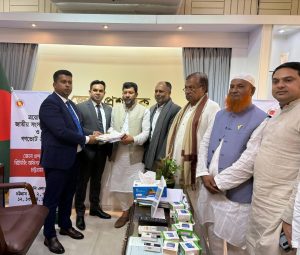 বহু ত্যাগের বিনিময়ে আমরা ভোটাধিকার ফিরে পেয়েছি-আমির খসরু 9 বহু ত্যাগের বিনিময়ে আমরা ভোটাধিকার ফিরে পেয়েছি-আমির খসরু