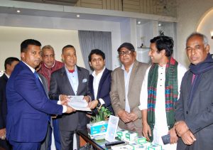 বহু ত্যাগের বিনিময়ে আমরা ভোটাধিকার ফিরে পেয়েছি-আমির খসরু 4 বহু ত্যাগের বিনিময়ে আমরা ভোটাধিকার ফিরে পেয়েছি-আমির খসরু