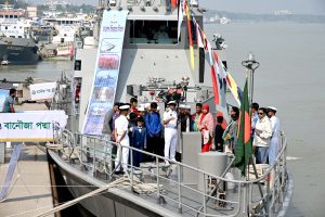 যথাযোগ্য মর্যাদায় নৌ অঞ্চলসমূহে মহান বিজয় দিবস-২০২৫ উদ্‌যাপিত