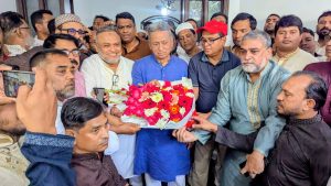 প্রচ্ছদ 4 প্রচ্ছদ