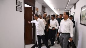 প্রচ্ছদ 8 প্রচ্ছদ