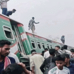 নীলসাগর এক্সপ্রেসের ৯ বগি লাইনচ্যুত, ঢাকা-উত্তরবঙ্গ রেল যোগাযোগ বন্ধ