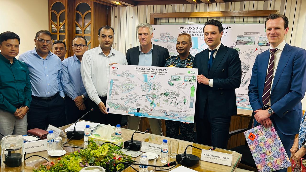 প্রচ্ছদ 136 প্রচ্ছদ