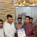 হামে আক্রান্ত শিশুর পাশে ডিসি জাহিদুল ইসলাম মিঞা