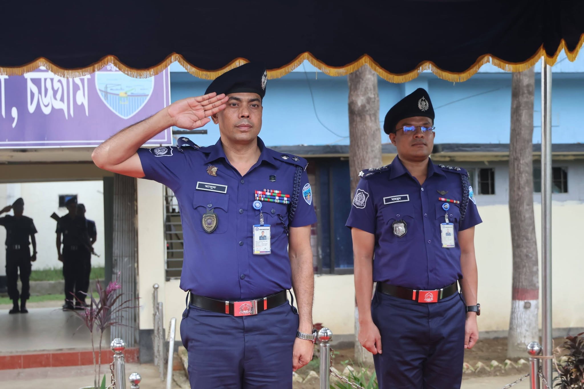 প্রচ্ছদ 135 প্রচ্ছদ