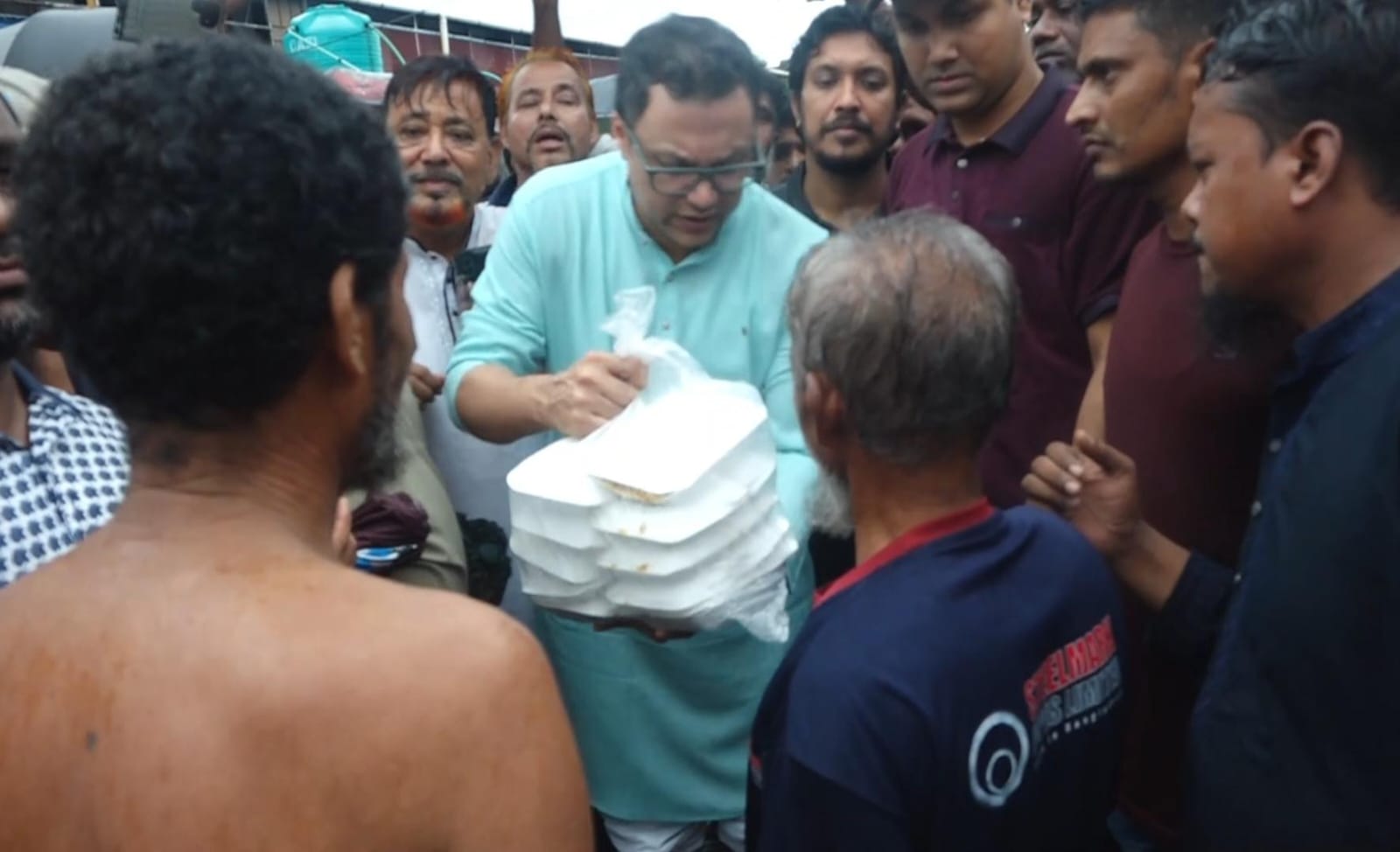 প্রচ্ছদ 135 প্রচ্ছদ