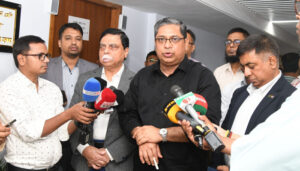 ছয় মাসের মধ্যে দুই লাখ শ্রমিক নেবে মালয়েশিয়া ছয় মাসের মধ্যে দুই লাখ শ্রমিক নেবে মালয়েশিয়া