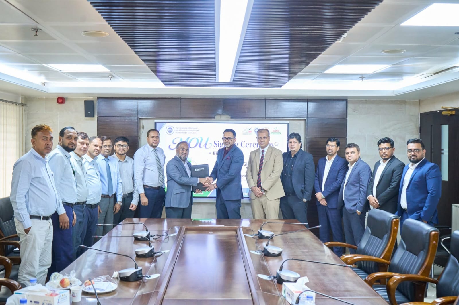 পার্কভিউ হসপিটাল লিমিটেড ও মেঘনা ব্যাংক পিএলসির মধ্যে সমঝোতা স্মারক স্বাক্ষর পার্কভিউ হসপিটাল লিমিটেড ও মেঘনা ব্যাংক পিএলসির মধ্যে সমঝোতা স্মারক স্বাক্ষর