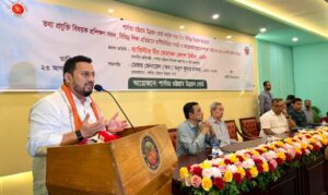 পাহাড়ে ‘রেইনবো নেশন’ বাস্তবায়নে সবাইকে ঐক্যবদ্ধভাবে কাজ করার আহ্বান ভূমি ও পার্বত্য প্রতিমন্ত্রীর 2 পাহাড়ে ‘রেইনবো নেশন’ বাস্তবায়নে সবাইকে ঐক্যবদ্ধভাবে কাজ করার আহ্বান ভূমি ও পার্বত্য প্রতিমন্ত্রীর