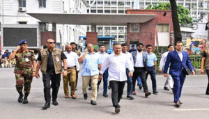 অনুষ্ঠানে যোগ দিতে হেঁটে হেঁটে সচিবালয় থেকে ওসমানীতে প্রধানমন্ত্রী অনুষ্ঠানে যোগ দিতে হেঁটে হেঁটে সচিবালয় থেকে ওসমানীতে প্রধানমন্ত্রী