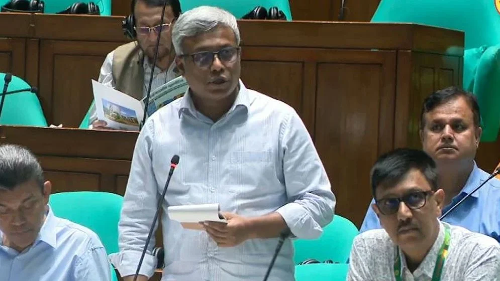 ১৫ দিনের মধ্যে বিদ্যুৎ পরিস্থিতির উন্নতি হবে, আশাবাদী প্রতিমন্ত্রী অমিত