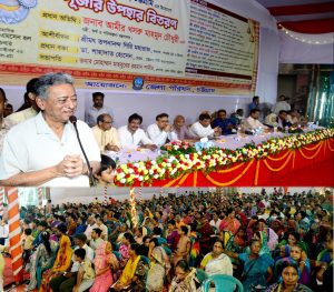 দুর্গাপূজা সার্বজনীন উৎসব, সবাই মিলে বাংলাদেশ গড়তে চাই: আমীর খসরু