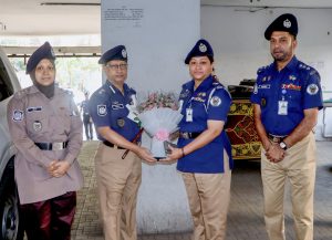 প্রচ্ছদ