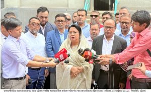 দেশে খাদ্যের ঘাটতি নেই,পর্যাপ্ত মজুত রয়েছে: খাদ্যমন্ত্রী